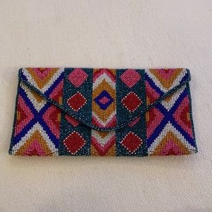 Beaded clutch